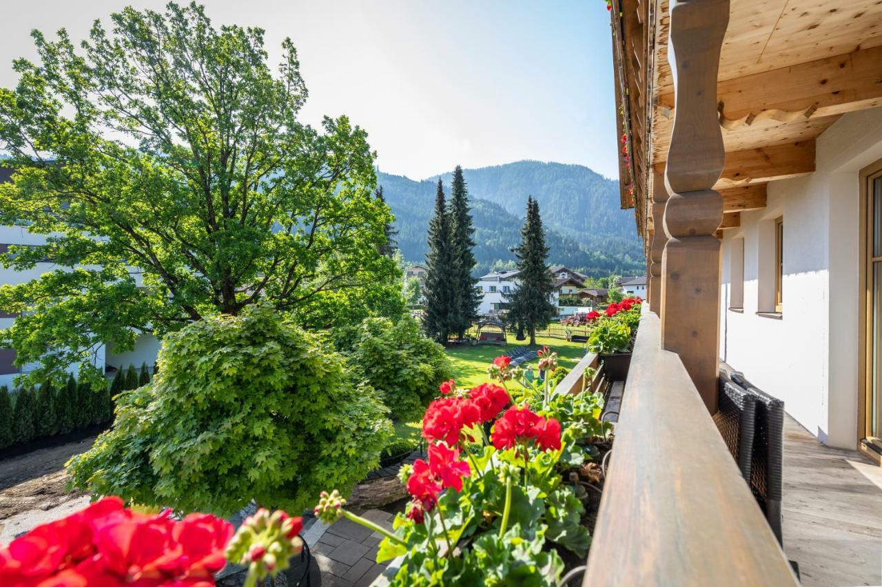 Hotel Garni Sonnhof Flachau Exteriör bild